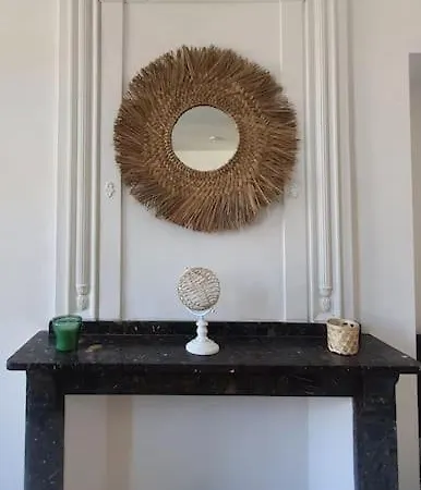 Διαμέρισμα -garrigue- Face A La Cite Medievale Terrasse Classe 4☆ *