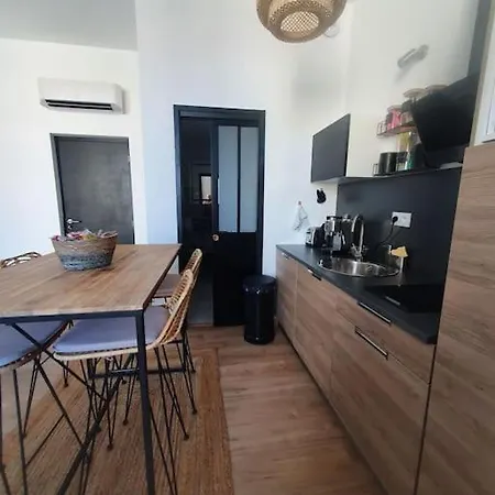 Apartment -garrigue- Face A La Cite Medievale Terrasse Classe 4☆ Carcassonne